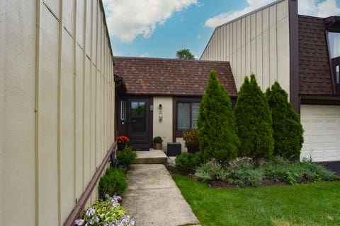 Tiny photo for 8 Westwood Drive, Indian Head Park, IL 60525 (MLS # 12736846)