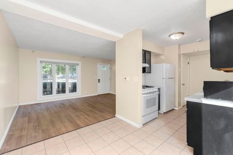 Tiny photo for 4077 Club Tree Drive, Streamwood, IL 60107 (MLS # 12489961)