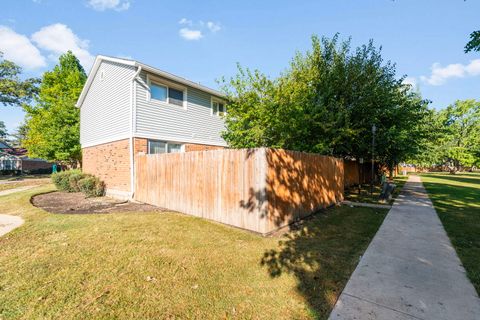 Tiny photo for 4077 Club Tree Drive, Streamwood, IL 60107 (MLS # 12489961)