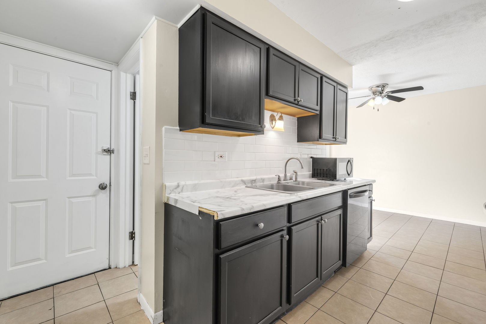 4077 Club Tree Drive