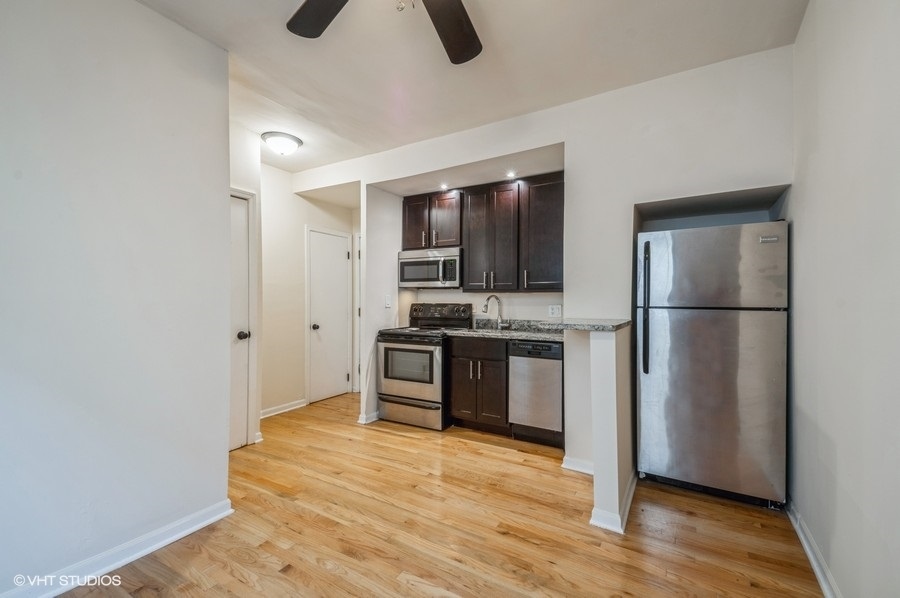 1430 N Dearborn Street 405