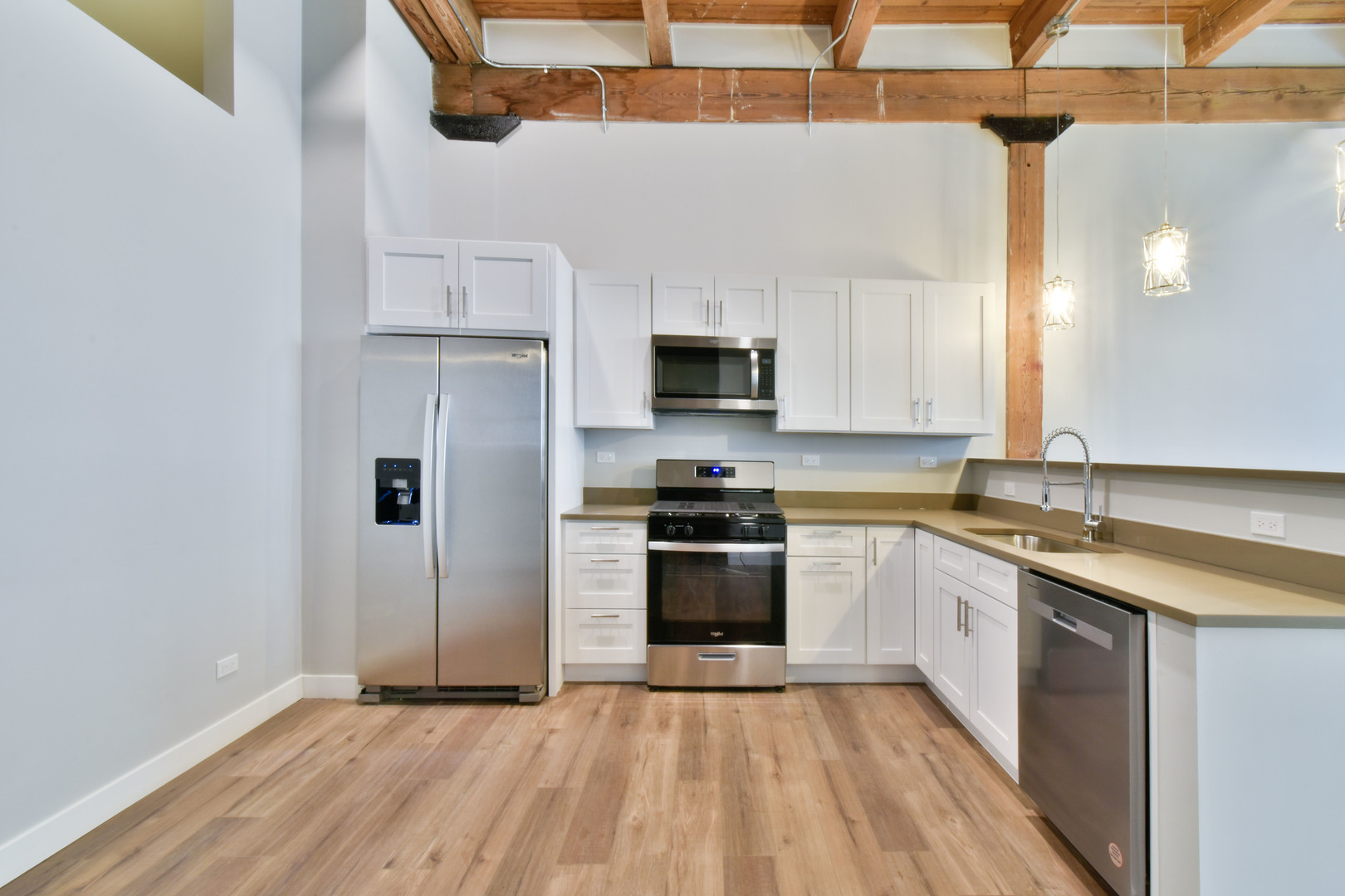 11 E Illinois Street 603