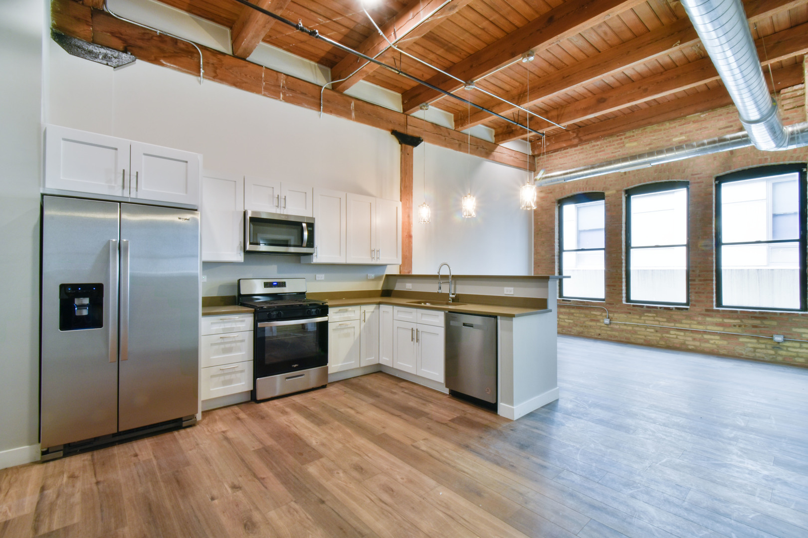 11 E Illinois Street 603