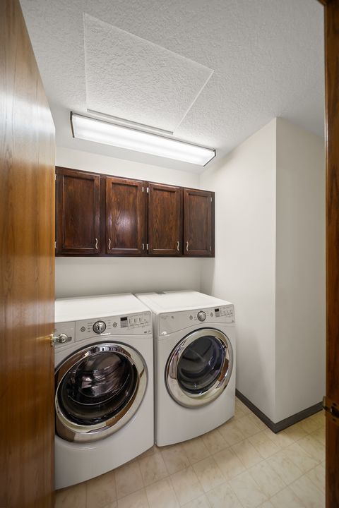 Tiny photo for 4700 Heatherstone Road, Bettendorf, IA 52722 (MLS # 12580461)