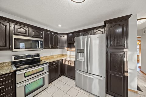 Tiny photo for 4700 Heatherstone Road, Bettendorf, IA 52722 (MLS # 12580461)