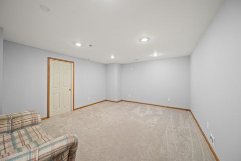 Tiny photo for 4700 Heatherstone Road, Bettendorf, IA 52722 (MLS # 12580461)