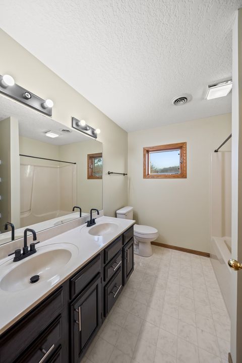 Tiny photo for 4700 Heatherstone Road, Bettendorf, IA 52722 (MLS # 12580461)