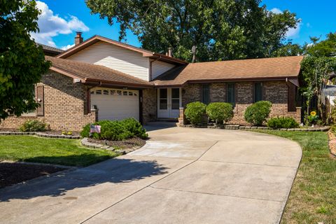Photo of 15754 Arroyo Drive, Oak Forest, IL 60452 (MLS # 12452775)