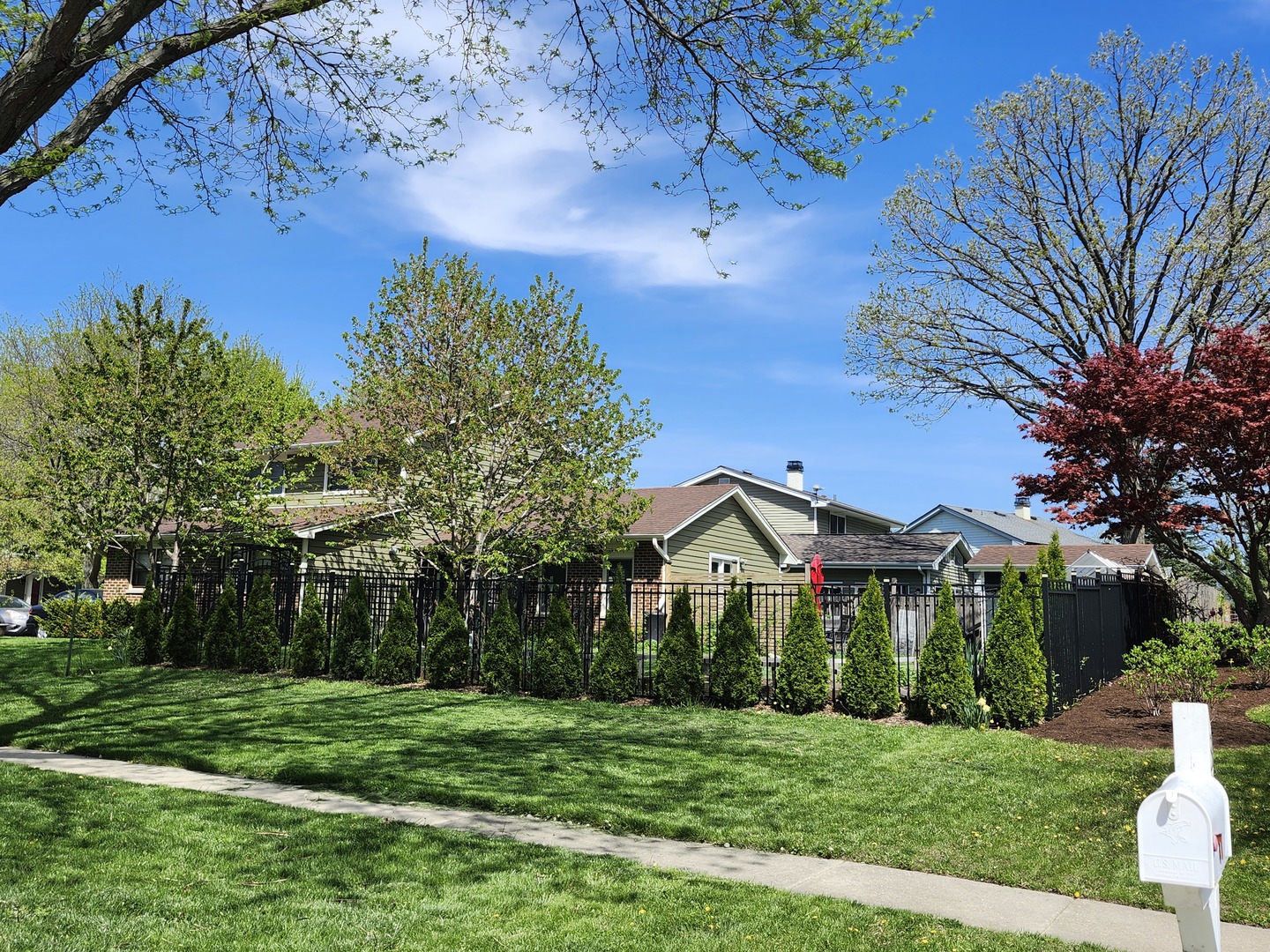 301 Oakbrook Court