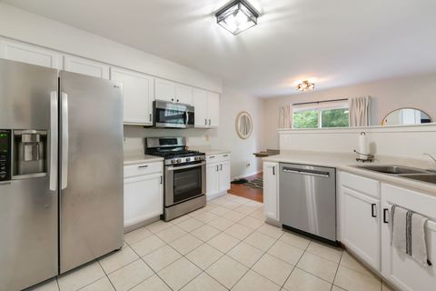 Tiny photo for 1653 Waterford Road, North Aurora, IL 60542 (MLS # 12675177)