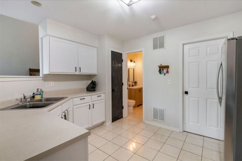 Tiny photo for 1653 Waterford Road, North Aurora, IL 60542 (MLS # 12675177)