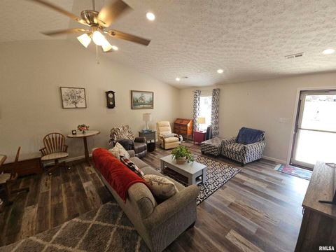 Tiny photo for 6 BROOKHAVEN Drive, Mt Vernon, IL 62864 (MLS # EB459835)