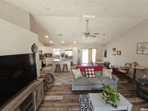 Tiny photo for 6 BROOKHAVEN Drive, Mt Vernon, IL 62864 (MLS # EB459835)