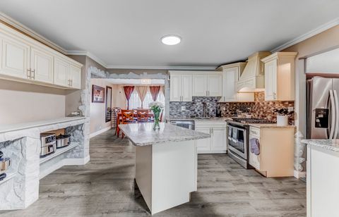 Tiny photo for 7740 Monitor Avenue, Burbank, IL 60459 (MLS # 12519233)