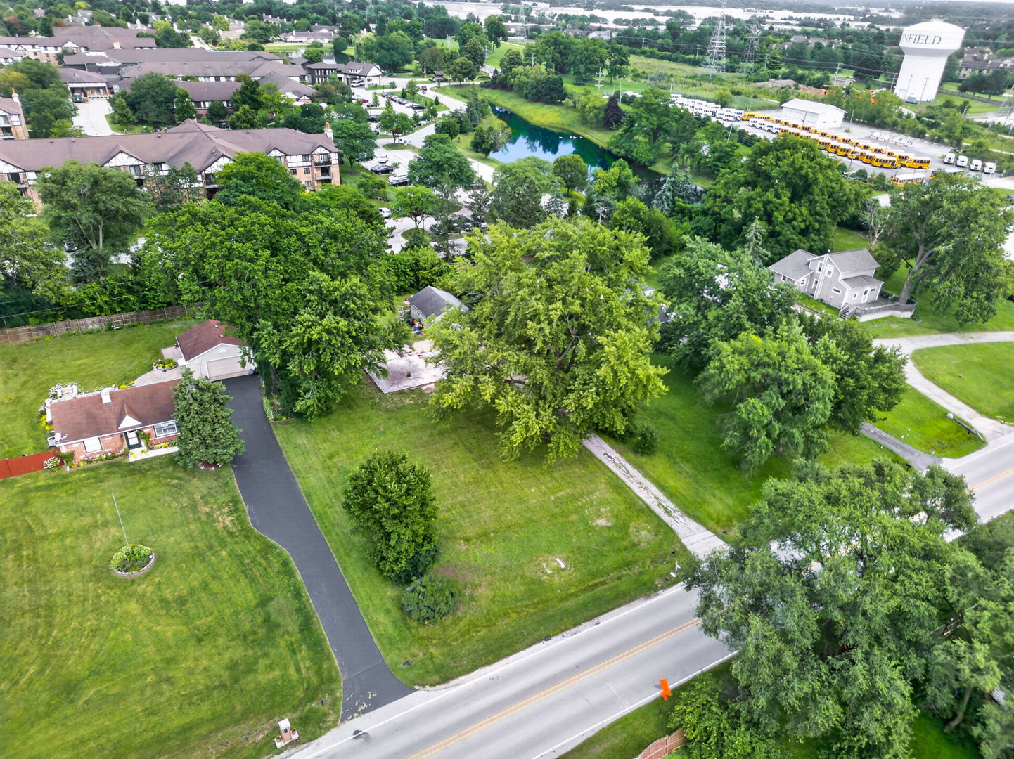 2N075 Pleasant Hill Road