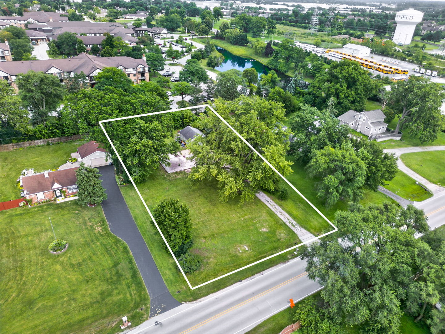 2N075 Pleasant Hill Road