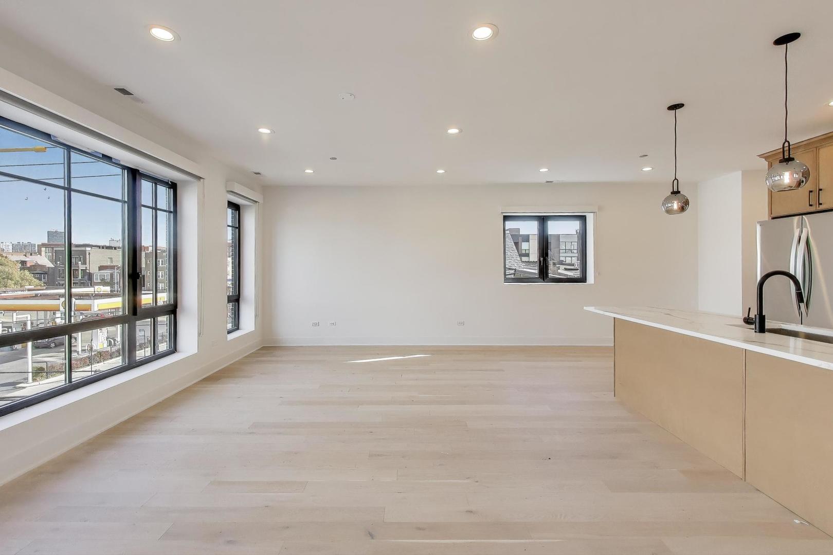 1619 W Lawrence Avenue 3