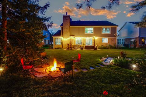 Tiny photo for 371 Sycamore Street, Vernon Hills, IL 60061 (MLS # 12593898)