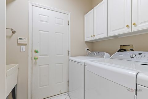 Tiny photo for 371 Sycamore Street, Vernon Hills, IL 60061 (MLS # 12593898)