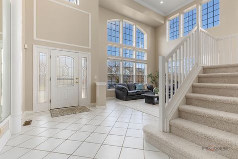 Tiny photo for 371 Sycamore Street, Vernon Hills, IL 60061 (MLS # 12593898)