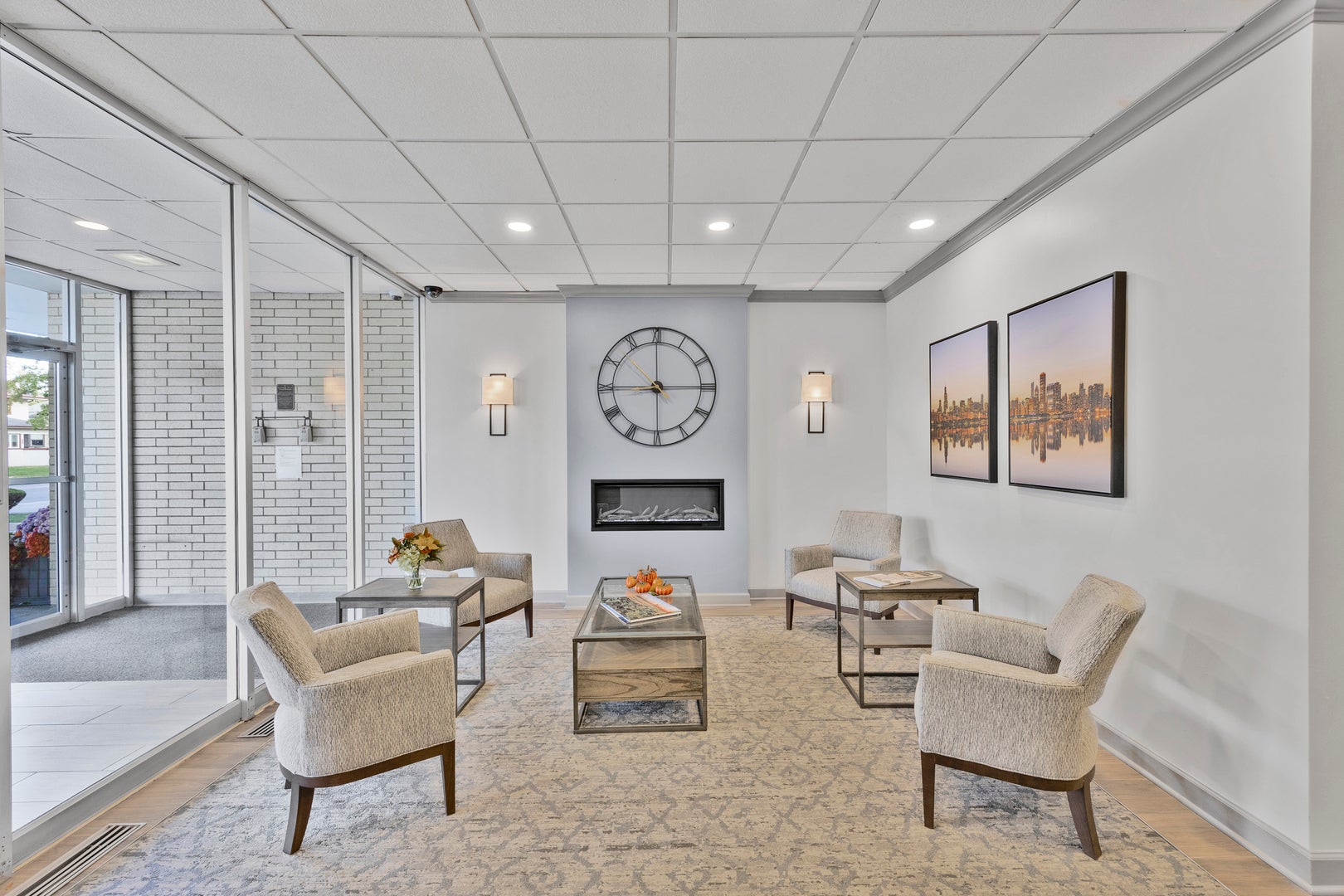 141 N LA GRANGE Road 901