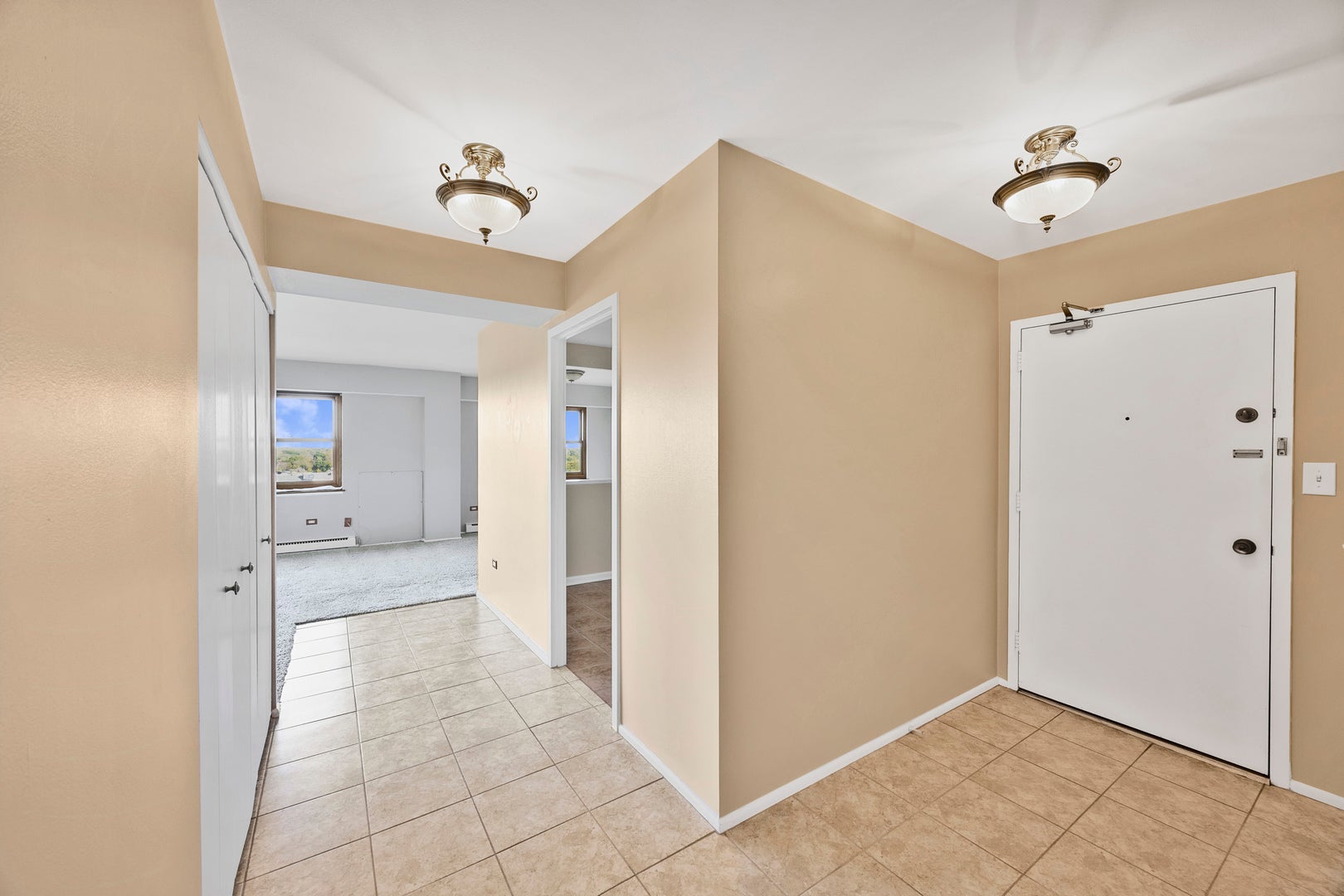 141 N LA GRANGE Road 901