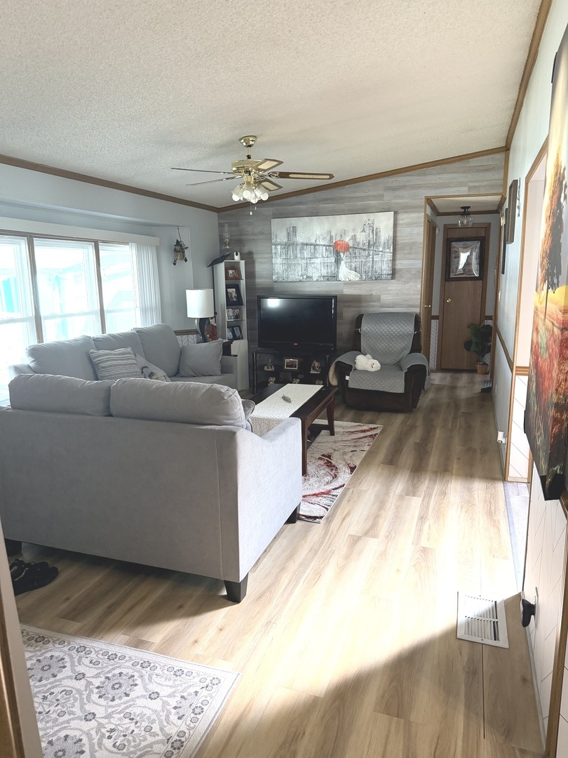 8800 S Harlem Avenue 2000A