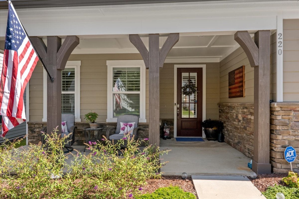 220 Ivory Lane