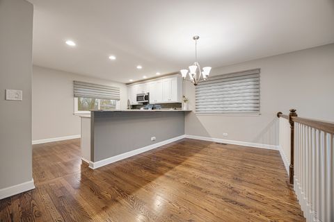 Tiny photo for 1811 AZALEA Lane, Mount Prospect, IL 60056 (MLS # 12671541)