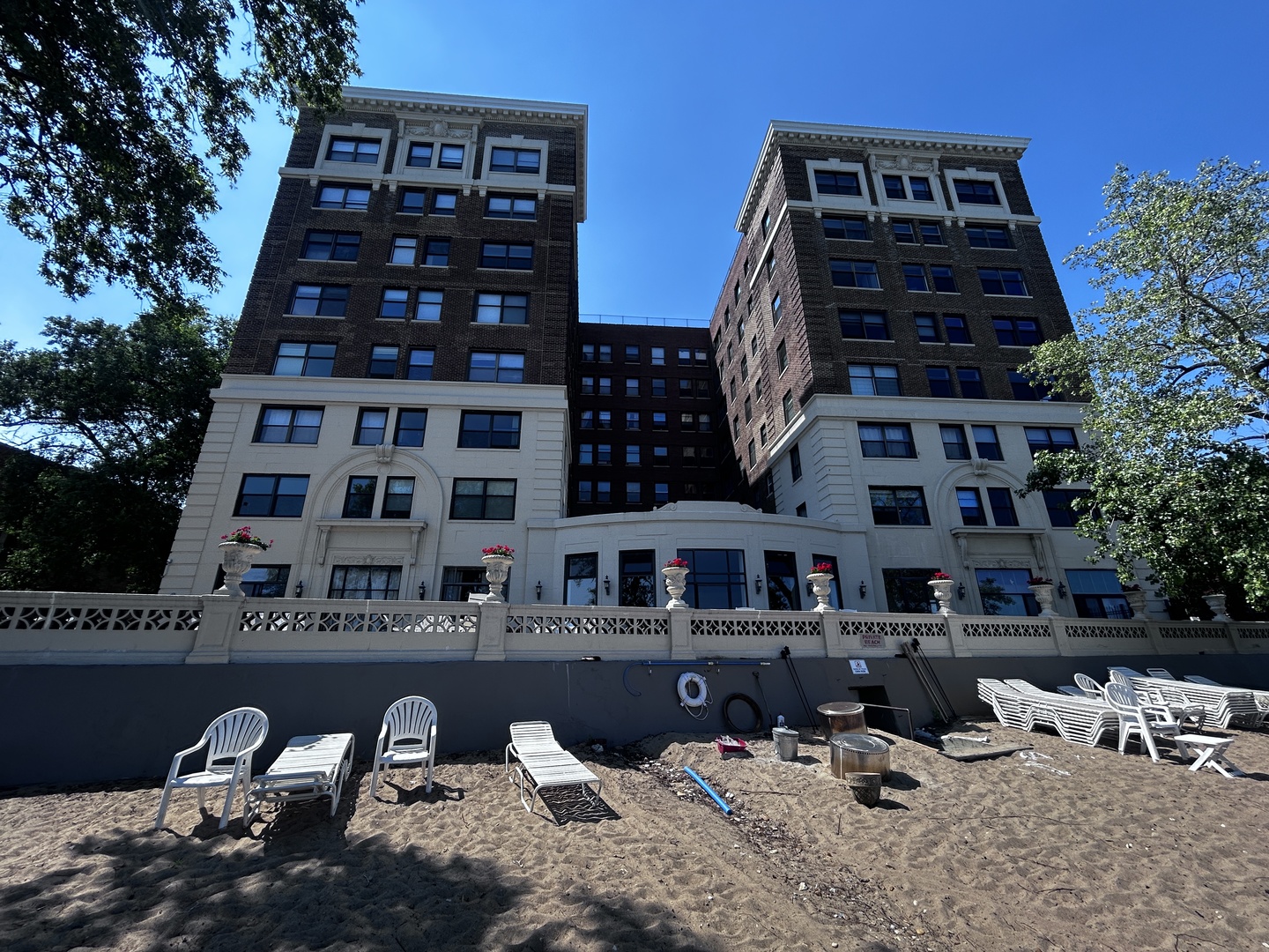 1205 W Sherwin Avenue 412