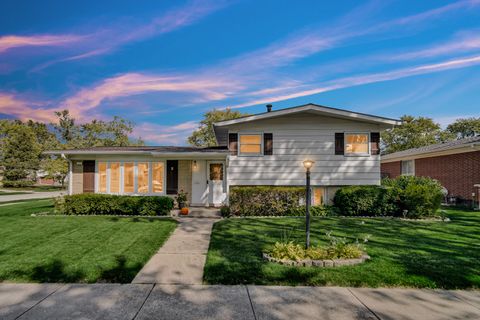 Tiny photo for 511 W Arquilla Drive, Glenwood, IL 60425 (MLS # 12526387)