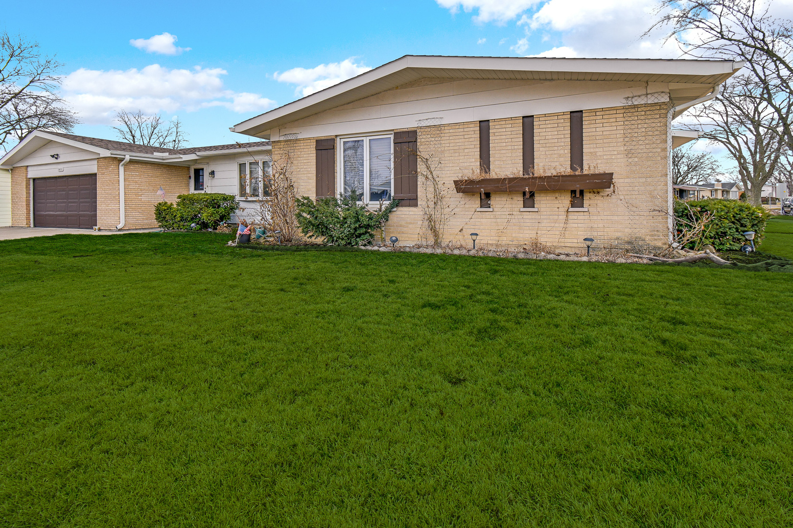 511 W Arquilla Drive