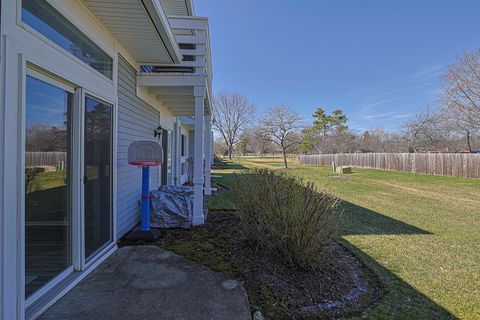 Tiny photo for 1120 Courtland Drive, Buffalo Grove, IL 60089 (MLS # 12576807)