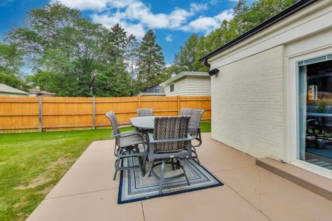 Tiny photo for 833 Fairlawn Avenue, Libertyville, IL 60048 (MLS # 12602467)