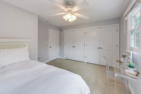 Tiny photo for 833 Fairlawn Avenue, Libertyville, IL 60048 (MLS # 12602467)