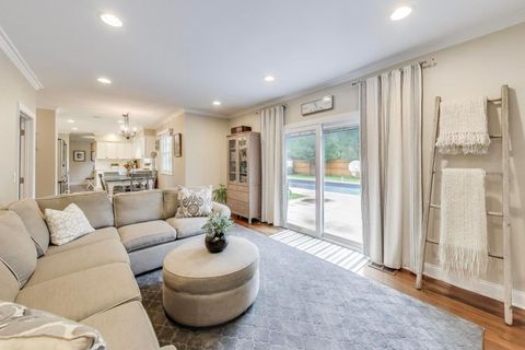 Tiny photo for 833 Fairlawn Avenue, Libertyville, IL 60048 (MLS # 12602467)