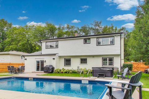 Tiny photo for 833 Fairlawn Avenue, Libertyville, IL 60048 (MLS # 12602467)