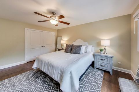 Tiny photo for 833 Fairlawn Avenue, Libertyville, IL 60048 (MLS # 12602467)