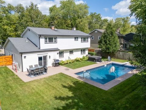 Tiny photo for 833 Fairlawn Avenue, Libertyville, IL 60048 (MLS # 12602467)