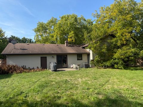 Tiny photo for 527 N Lyle Avenue, Elgin, IL 60123 (MLS # 12470732)