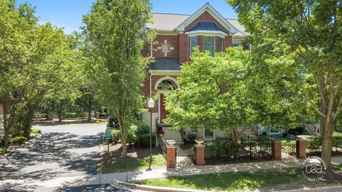 Tiny photo for 1127 Gilbert Avenue #1127, Downers Grove, IL 60515 (MLS # 12638488)
