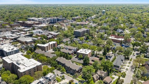 Tiny photo for 1127 Gilbert Avenue #1127, Downers Grove, IL 60515 (MLS # 12638488)