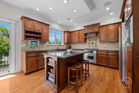 Tiny photo for 1127 Gilbert Avenue #1127, Downers Grove, IL 60515 (MLS # 12638488)