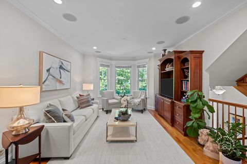 Tiny photo for 1127 Gilbert Avenue #1127, Downers Grove, IL 60515 (MLS # 12638488)
