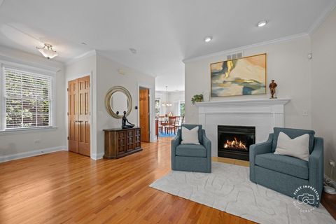 Tiny photo for 1127 Gilbert Avenue #1127, Downers Grove, IL 60515 (MLS # 12638488)