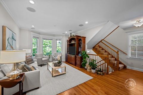 Tiny photo for 1127 Gilbert Avenue #1127, Downers Grove, IL 60515 (MLS # 12638488)