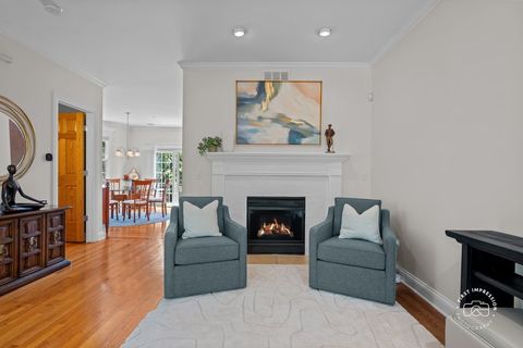 Tiny photo for 1127 Gilbert Avenue #1127, Downers Grove, IL 60515 (MLS # 12638488)