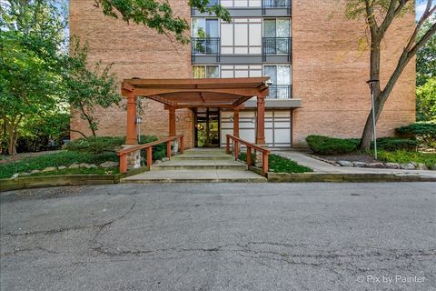 Photo of 5820 Oakwood Drive #1a, Lisle, IL 60532 (MLS # 12484952) Photo of 5820 Oakwood Drive #1a, Lisle, IL 60532 (MLS # 12484952)