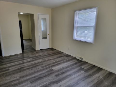 Tiny photo for 1606 Indiana Street, Bloomington, IL 61701 (MLS # 12471052)