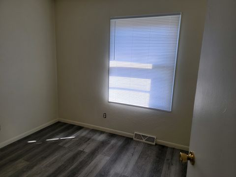 Tiny photo for 1606 Indiana Street, Bloomington, IL 61701 (MLS # 12471052)